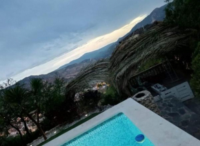 Casa Cueva 